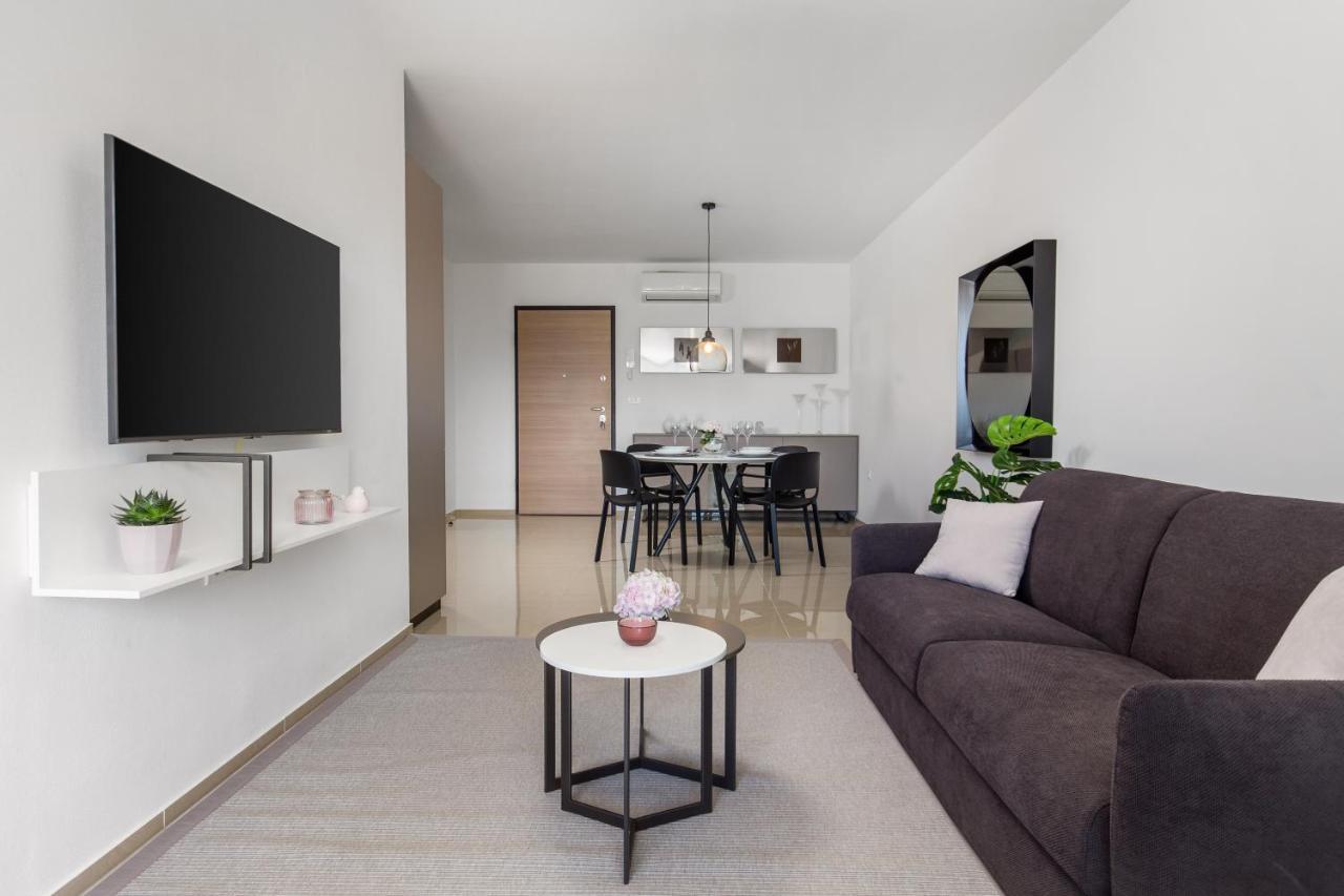Apartment Val Pjescana Uvala Esterno foto